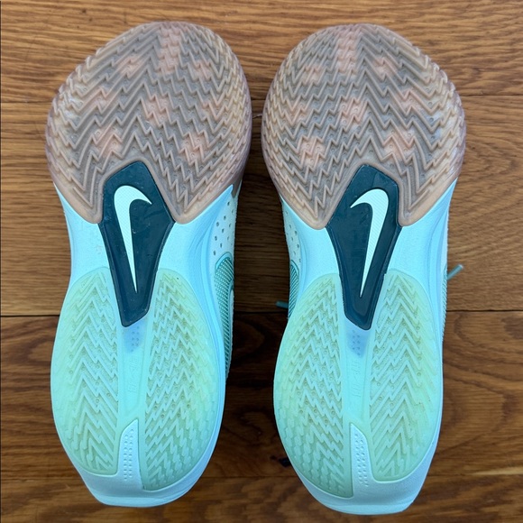 Nike Girls/Womens Basketball Sneakers - Picture 9 of 14